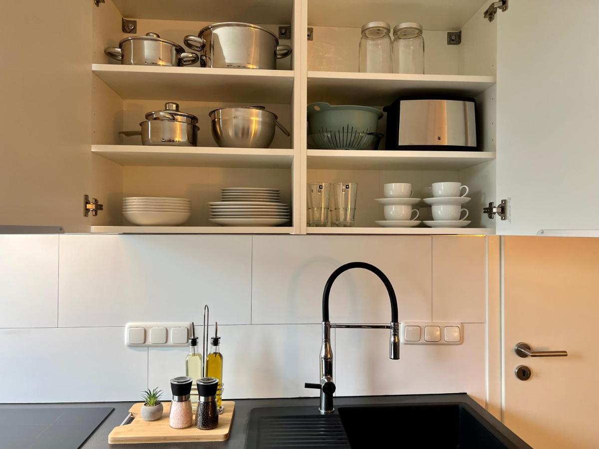Design Apartment Mit Balkon - Kueche - Netflix Essen Dış mekan fotoğraf