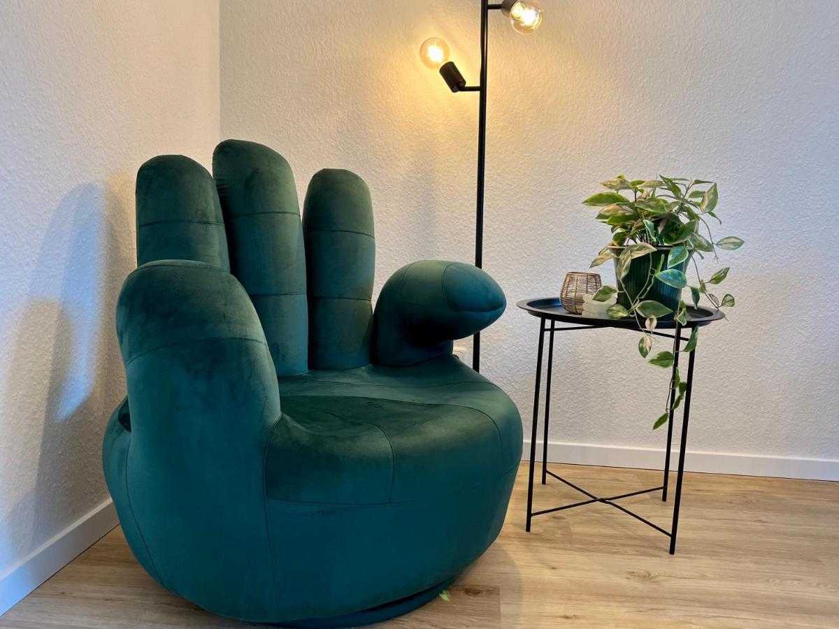 Design Apartment Mit Balkon - Kueche - Netflix Essen Dış mekan fotoğraf