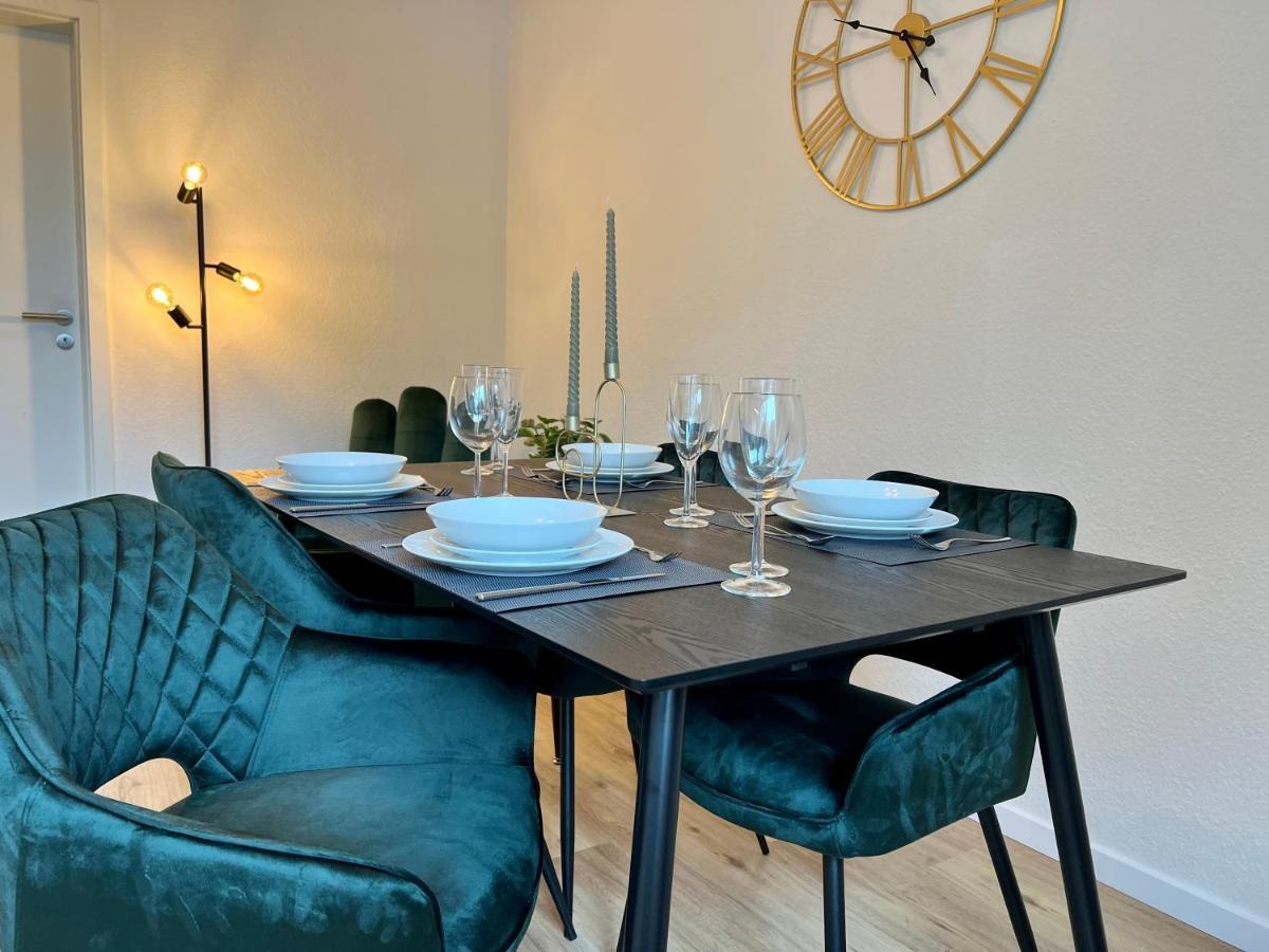 Design Apartment Mit Balkon - Kueche - Netflix Essen Dış mekan fotoğraf